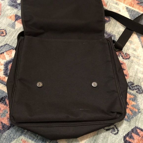 Ralph Lauren Messenger Bag - Picture 3 of 8